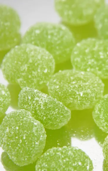 Sour Apple Blow Pop Geek Bar candy (2)